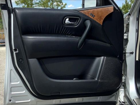 Used 2021 Nissan Armada SL image 21