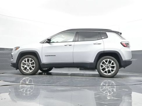 Used 2025 Jeep Compass Limited AWD/4WD image 50