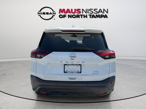 Used 2021 Nissan Rogue S AWD/4WD image 10