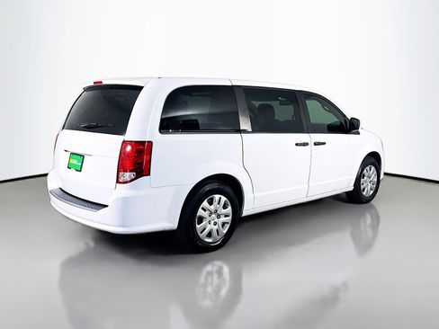 Used 2019 Dodge Grand Caravan SE image 10