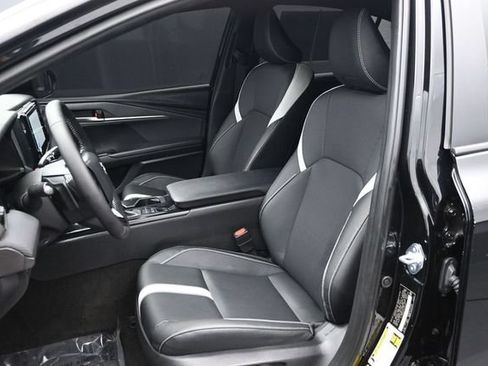 Used 2025 Toyota Camry SE w/ Multimedia Upgrade Package FWD image 5