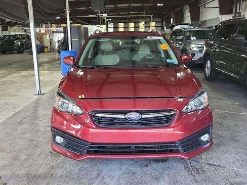 Used 2022 Subaru Impreza Premium image 2