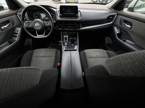 Used 2023 Nissan Rogue SV image 34