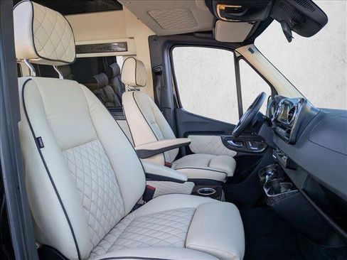 Used 2023 Mercedes-Benz Sprinter 2500 image 21