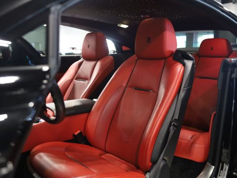 Used 2016 Rolls-Royce Wraith RWD image 15