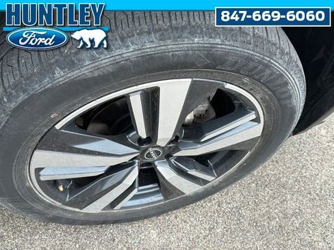 Used 2023 Nissan Rogue Platinum w/ Platinum Premium Package image 10