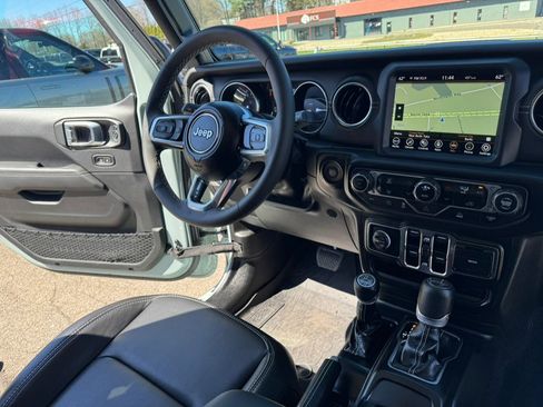 Used 2023 Jeep Wrangler Sahara image 24