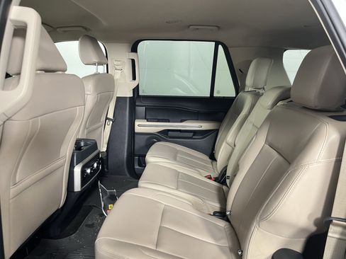 Used 2023 Ford Expedition Max XLT image 14