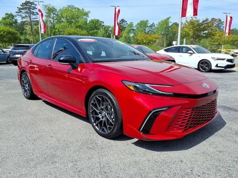 Used 2025 Toyota Camry XSE image 1