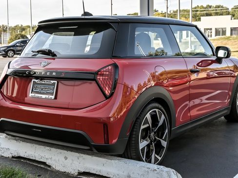 Used 2025 MINI Cooper S image 8