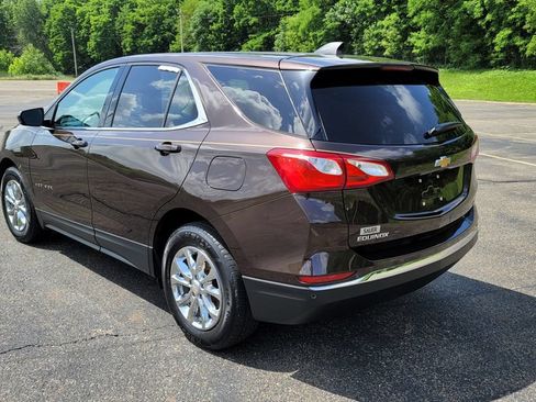Used 2020 Chevrolet Equinox LT w/ Driver Convenience Package FWD image 9