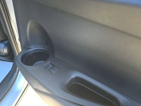 Used 2023 Toyota Corolla Cross XLE image 30