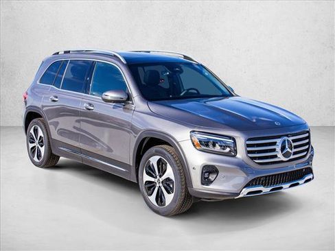 New 2026 Mercedes-Benz GLB 250 4MATIC image 3