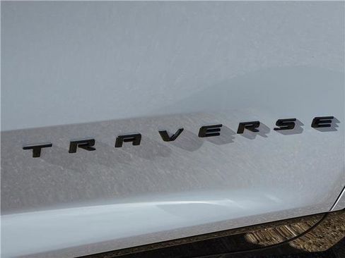 New 2026 Chevrolet Traverse RS image 6