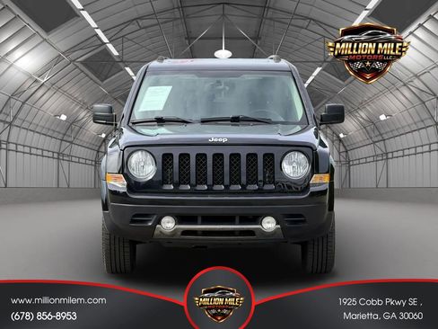 Used 2017 Jeep Patriot High Altitude AWD/4WD image 5