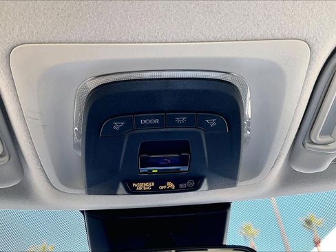 Used 2023 Toyota Corolla LE w/ Carpet Mat Package (TMS) FWD image 33