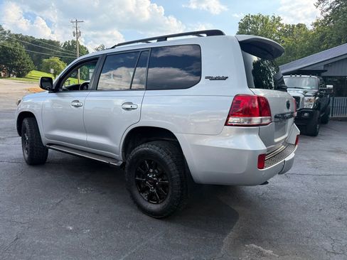 Used 2009 Toyota Land Cruiser image 5