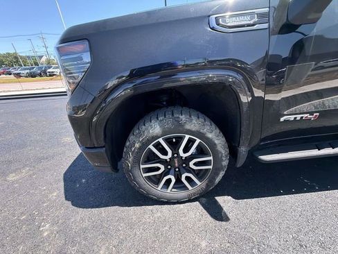 Used 2025 GMC Sierra 1500 AT4 w/ AT4 Premium Package AWD/4WD image 10