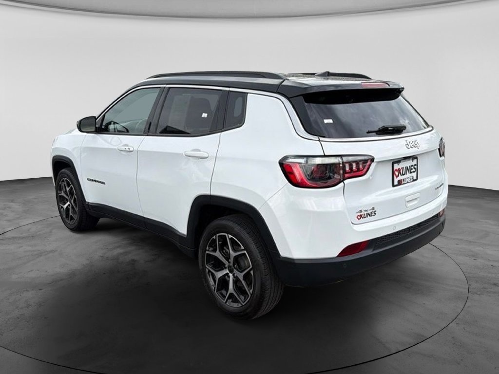 Used 2025 Jeep Compass Limited AWD/4WD image 8