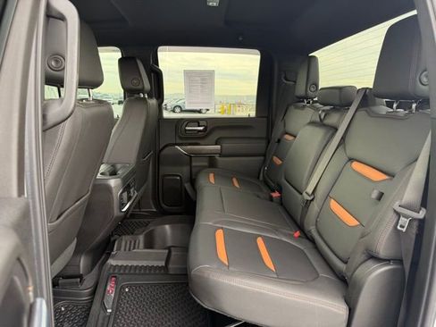 Used 2023 GMC Sierra 2500 AT4 image 10