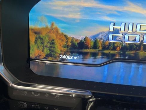 Used 2025 Chevrolet Silverado 1500 High Country w/ Technology Package AWD/4WD image 11