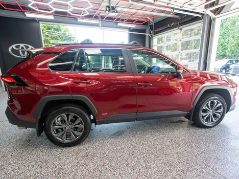 Certified 2023 Toyota RAV4 XLE Premium AWD/4WD image 5