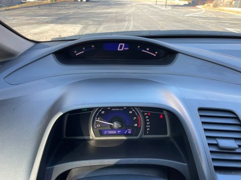 Used 2010 Honda Civic LX image 17