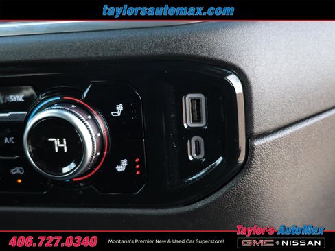 Used 2025 GMC Sierra 3500 SLE w/ SLE Value Package image 21