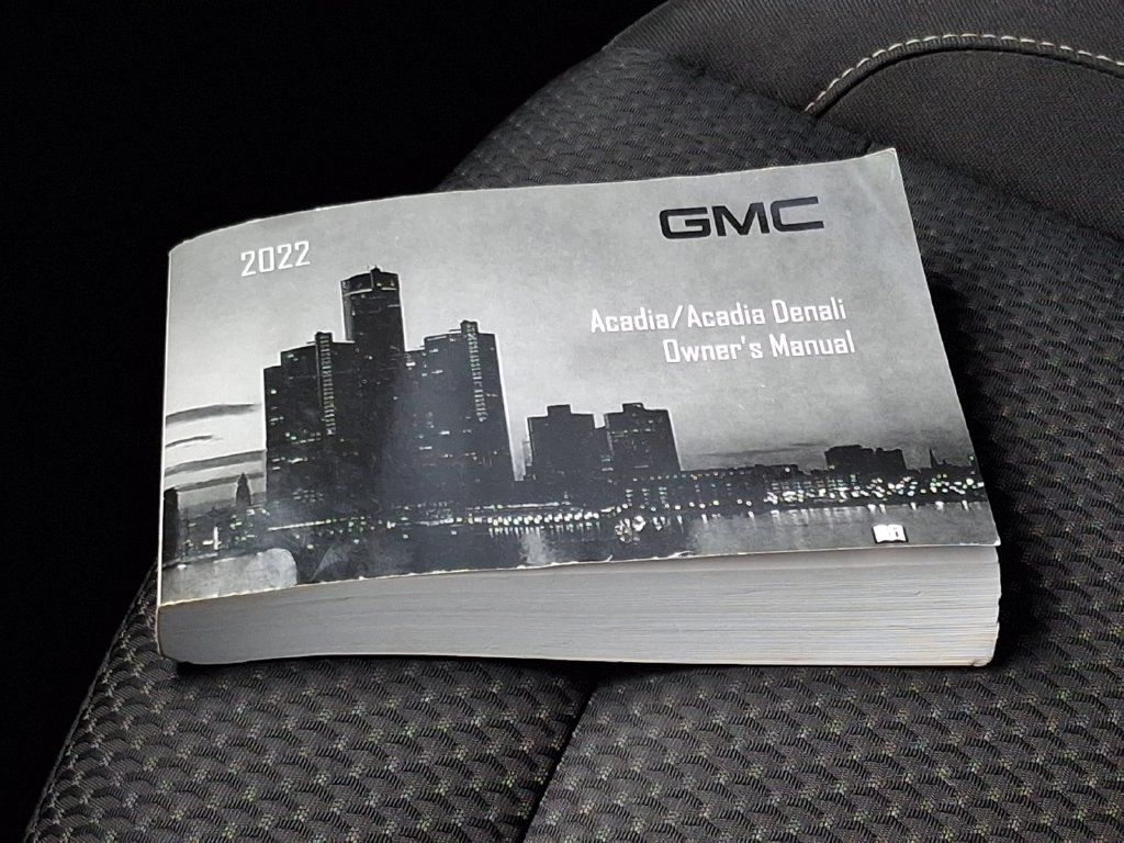 Used 2022 GMC Acadia SLE w/ Driver Convenience Package FWD image 27