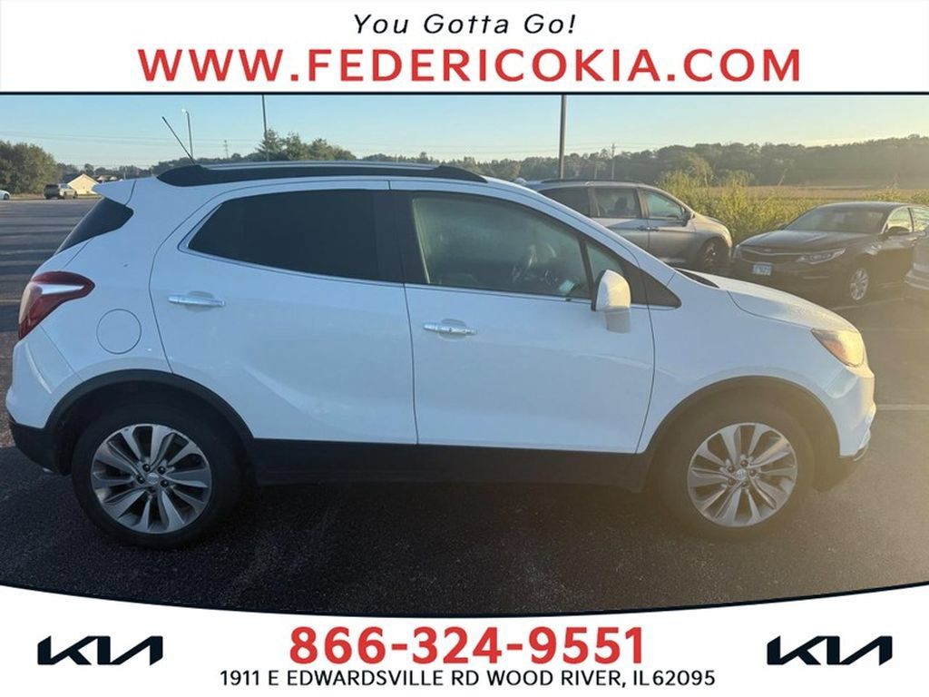 Used 2020 Buick Encore Preferred FWD image 1