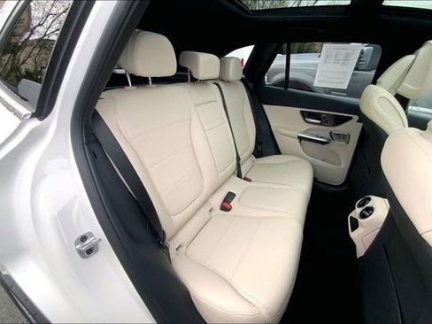 Used 2026 Mercedes-Benz GLC 300 4MATIC image 16