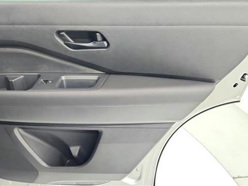 New 2025 Nissan Pathfinder SV image 31