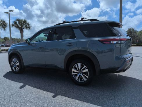 New 2026 Nissan Pathfinder SL image 7