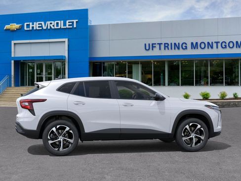 New 2026 Chevrolet Trax RS w/ Driver Confidence Package image 5