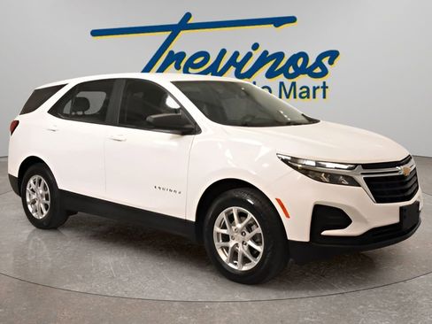 Used 2022 Chevrolet Equinox LS AWD/4WD image 1