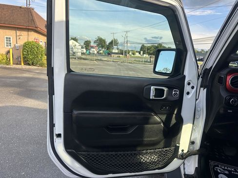 Used 2020 Jeep Gladiator Rubicon AWD/4WD image 19