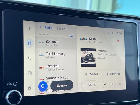 Used 2024 Toyota Highlander LE image 18