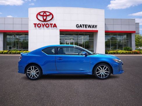 Used 2014 Scion tC FWD image 4