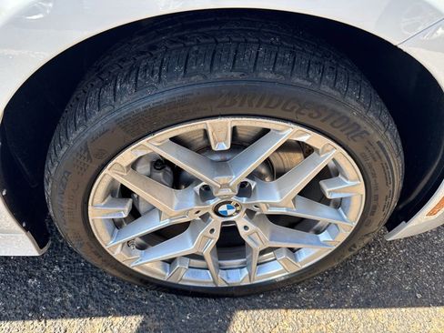 Used 2025 BMW 330i xDrive Sedan AWD/4WD image 43