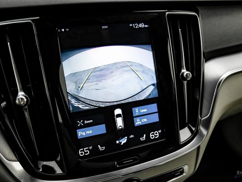 Used 2020 Volvo V60 T5 Momentum w/ Protection Package Premier image 57