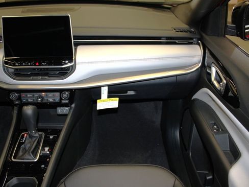 New 2026 Jeep Compass Limited image 27