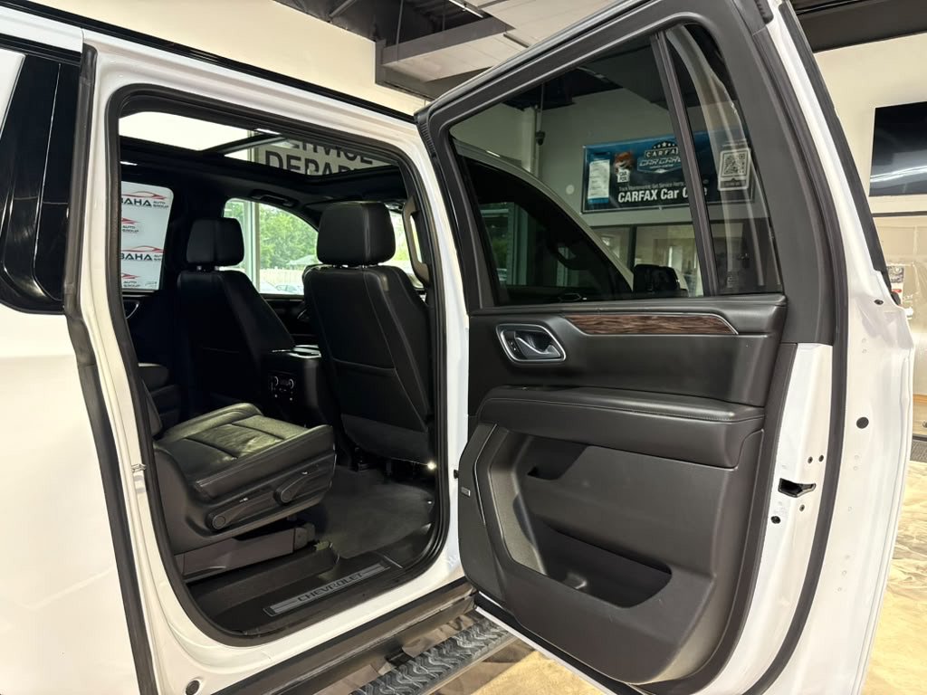 Used 2021 Chevrolet Suburban Z71 w/ Luxury Package AWD/4WD image 46