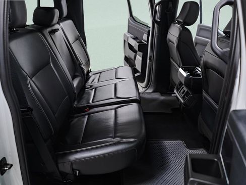 Used 2024 Ford F150 Lariat image 32