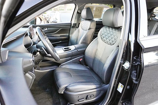 Used 2023 Hyundai Santa Fe Limited AWD/4WD image 24
