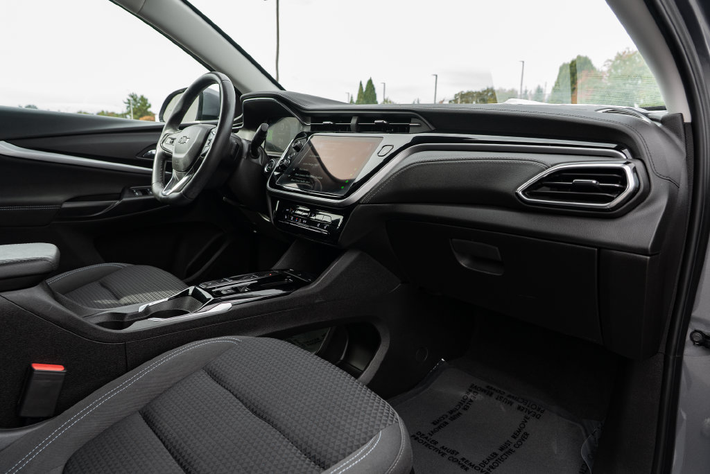 Used 2023 Chevrolet Bolt EUV LT w/ Comfort Package FWD image 30