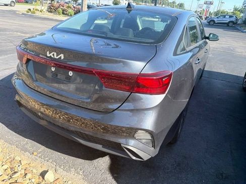 Used 2023 Kia Forte LXS w/ LXS Technology Package FWD image 4