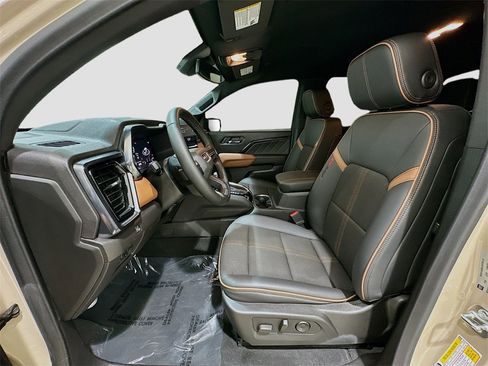 Certified 2024 GMC Canyon AT4 w/ Technology Package image 22