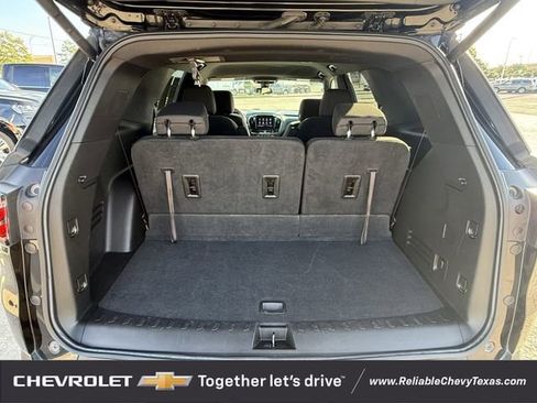 Used 2023 Chevrolet Traverse LT FWD image 34