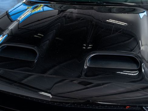 Used 2019 Dodge Challenger SRT Hellcat Redeye image 16