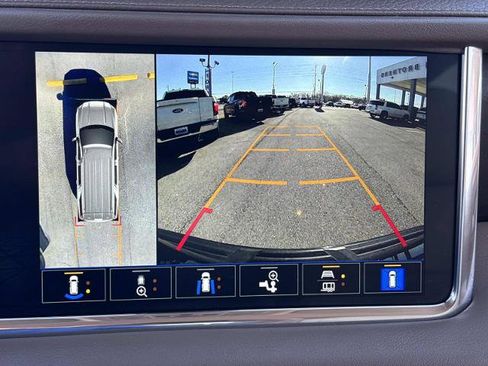 Used 2022 GMC Yukon XL Denali image 26